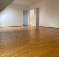 Helle Wohnung im DG in Großkrotzenburg