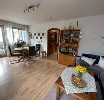 Gepflegte 2-Zimmer-Wohnung mit SüdbalkonLoggia (provisionsfrei) - Oberschleißheim