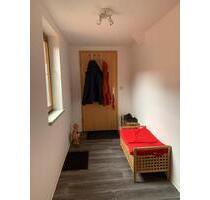 2-Raum Wohnung in Kahla - 500,00 EUR Kaltmiete, ca.  50,00 m² in Kahla (PLZ: 07768)