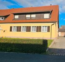 Doppelhaushälfte mit Doppelgarage - Sulzbach-Rosenberg