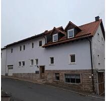 2 Familienhaus in Plößberg - 229.000,00 EUR Kaufpreis, ca.  257,00 m² in Plößberg (PLZ: 95703)