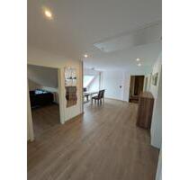 Große modernisierte 5ZKB Wohnung ca. 125qm + Loggia und Dachboden - Drochtersen