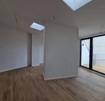 Willkommen zuhause – gemütliche 3-Zimmer-Dachgeschosswohnung mit Aufzug in der Prinzenallee 21 - Berlin Mitte