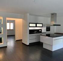 Exklusive 2-Zimmer-Wohnung mit Balkon und EBK in Abensberg