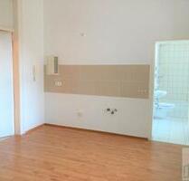 Studenten und Azubis aufgepasst! Kleine gemütliche 1-Raum-Wohnung auf der Bahnhofstraße in Bautzen zu vermieten.