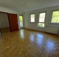 gemütl. 2-Zimmer Wohnung mit Balkon zum Innenhof, ruhig u. trotzdem Zentrumsnah, frei ab sofort - Crimmitschau