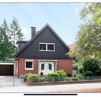 Traumhaus-Mieten in Geesthacht - 1.640,00 EUR Kaltmiete, ca.  125,00 m² in Geesthacht (PLZ: 21502)