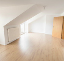 Erstbezug nach Renovierung – Whg. Balkon & neuer EBK, Hochschule - Neustadt bei Coburg