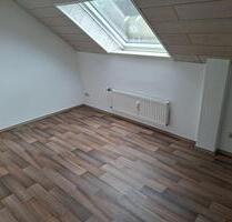 Schöne, große DG - Wohnung - 690,00 EUR Kaltmiete, in Osnabrück (PLZ: 49082) Nahne