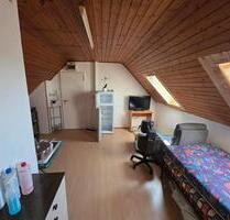 Wohnung 25m2 Dachgeschoss - 250,00 EUR Kaltmiete, ca.  100,00 m² Wohnfläche in Wülfrath (PLZ: 42489)