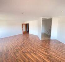 2 Zimmer Wohnung mit 71m2 im 2. OG eines Mehrfamilienhauses - Leimen