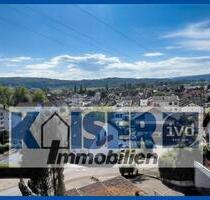 2,5-Zimmer-Dachgeschosswohnung in ruhiger und dennoch zentraler Lage von Kadelburg - Küssaberg