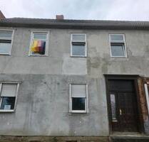 2 Familienhaus - 130.000,00 EUR Kaufpreis, ca.  180,00 m² in Beetzendorf (PLZ: 38489)