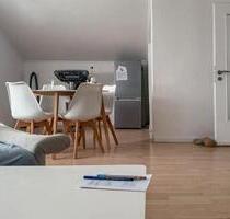 3-Zimmerwohnung mit Einbauküche, Stellplatz und Gartenanteil - Ingolstadt