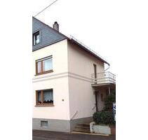 Gepflegtes Haus m. sehr viel Grün in der VG Kastellaun i Hunsrück