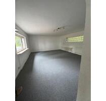 Barrierefreie 90 m² Wohnung in Hofheim mit Garten und 2 Stellpl - Hofheim am Taunus