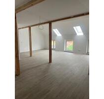 Moderne Galerie Wohnung in Unterschambach - Saal an der Donau