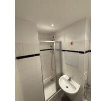 2-Raum-Wohnung mit Einbauküche und Dusche - Halle (Saale) Silberhöhe