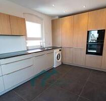 Großzügiges Wohnen im Altbauflair – 5 Zimmer Wohnung mit exklusive Einbauküche - Stuttgart Bad Cannstatt