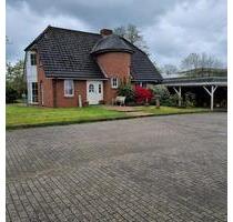 Wohnhaus 165 qm mit 850 qm Gewerbehallen , 4000 qm in Cadenberge