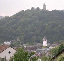 Panoramablick in Nassau: 3-Zimmer-Wo. Aussicht, Südlage ohne Prov