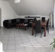 schöne dachgeschosswohnung in zentraler lage 2 Zimmer balkon butz - Butzbach