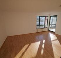 Schöne 2-Zimmer-Wohnung mit Vesteblick und sonnigem Balkon - Coburg