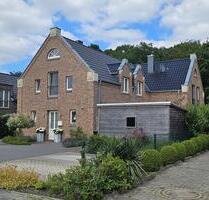 Junge, moderne Doppelhaushälfte in schöner Wohnlage in Leer-Loga - Leer (Ostfriesland)