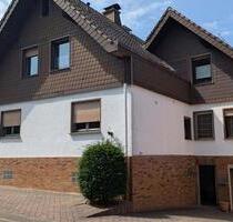 Einfamilienhaus mit Garten - 339.000,00 EUR Kaufpreis, in Hessisch Lichtenau (PLZ: 37235)