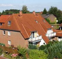 In ruhiger Wohnlage, Top -3-Zi.-DG-Wohnung mit Balkon gute Lage - Harsefeld