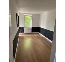 Dachgeschoss Masionette - 1.000,00 EUR Kaltmiete, ca.  84,00 m² in Düsseldorf (PLZ: 40597) Stadtbezirk 9