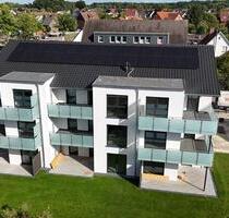 Modell zwei Zimmerwohnung mit Fahrstuhl, Carport und Schuppen - Lehrte