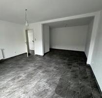 Moderne 3,5-Zimmer-Wohnung mit Terrasse und eigenem Eingang in Engelskirchen