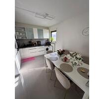 2-Zimmer-Wohnung mit Balkon und Küche in Karben