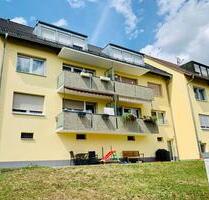 helle & gemütliche Wohnung mit Balkon - Zirndorf