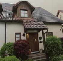 Doppelhaushälfte mit Fertiggarage in Dinkelscherben