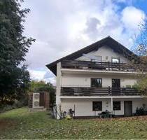 Modernisiertes Mehrfamilienhaus mit 3 Mietwohnungen - Röttenbach