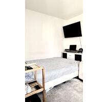 Helles Einzelzimmer mit Balkon, Abstellraum, EBK & Garten - Tuttlingen