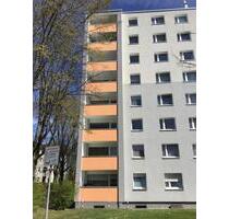 Frisch modernisierte 2-Zimmer-Wohnung mit Balkon im Erdgeschoss! - Essen Stadtbezirk VII