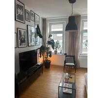 ALTBAUCHARME TRIFFT AUF MODERNE 2,5 ZIMMER WOHNUNG - Krefeld