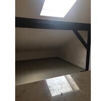 Dachgeschosswohnung - 700,00 EUR Kaltmiete, in Siegen (PLZ: 57076) Weidenau