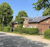 Moderne helle Dachwohnung mit Kaminofen 1.135,- € Warmmiete - Eutin