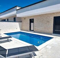 4 Häuser nebeneinander mit Pool - Köln Rodenkirchen