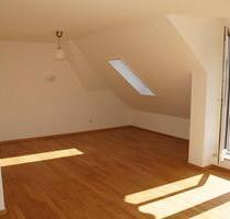 3 Zimmer Dachgeschoss-Wohnung absolut ruhig & zentrumsnah - München Pasing-Obermenzing