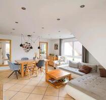 Helle 4,5-Zi.-Maisonette (96 m²) mit Balkon + Garage & Stellplatz - Marbach am Neckar