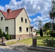 Charmante Doppelhaushälfte mit großem Garten in gefragter Lage - Großröhrsdorf