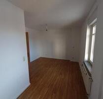 Mietwohnung EG - 300,00 EUR Kaltmiete, ca.  62,06 m² in Hohenstein-Ernstthal (PLZ: 09337)
