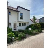 WOHNEN MIT FLAIR! SCHÖNE DOPPELHAUSHÄLFTE; GARAGE; TERRASSE; AUSB - Kindenheim