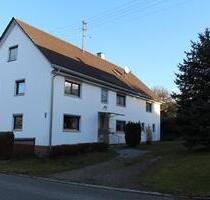 Haus mit Garagen u. Werkstatt - 450.000,00 EUR Kaufpreis, in Langenneufnach (PLZ: 86863)