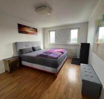 Penthouse in Eckenheim - 2.050,00&nbsp;EUR Kaltmiete, ca.&nbsp; 113,00&nbsp;m&sup2; in Frankfurt am Main (PLZ: 60435) Nord-Ost